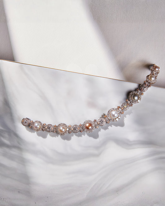 Natural Pearl and Diamonds Bracelet